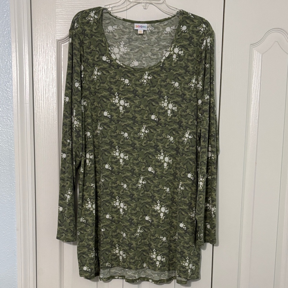 Camo Floral Long Sleeve Top